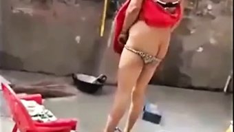 Genç Kız I...