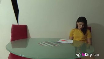 Esmer Genç...